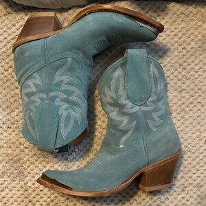 Idyllwind Turquoise cowboy Boots